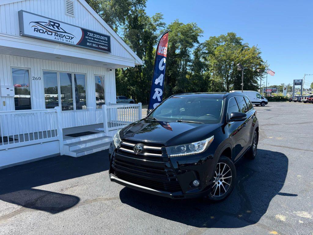 used 2018 Toyota Highlander car, priced at $26,495