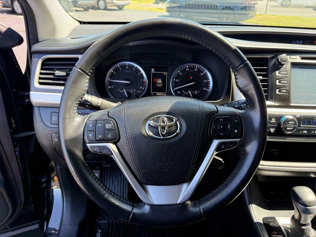 used 2018 Toyota Highlander car, priced at $26,495
