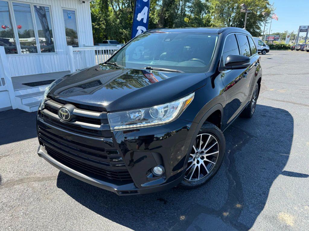 used 2018 Toyota Highlander car, priced at $26,495
