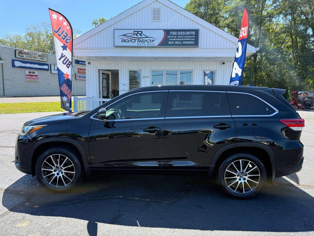 used 2018 Toyota Highlander car, priced at $26,495