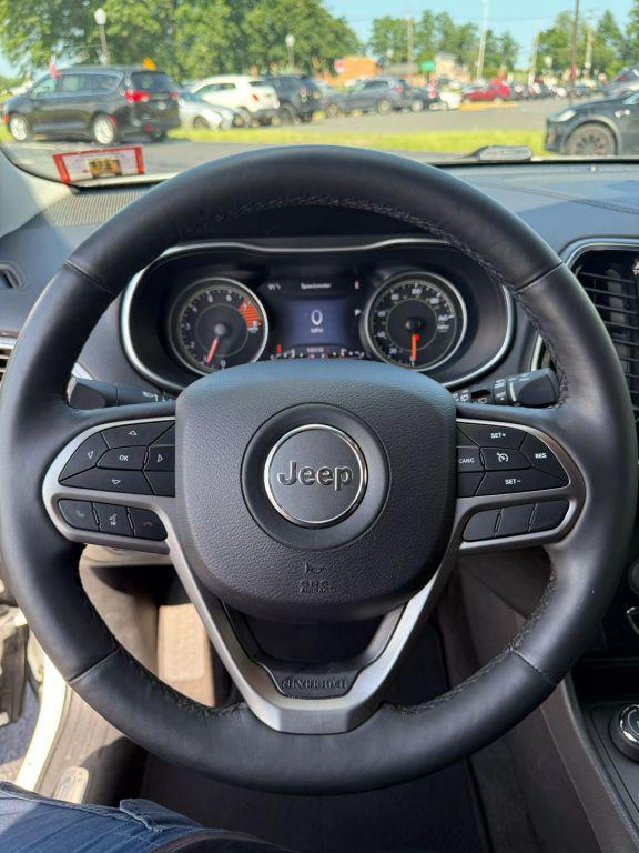 used 2019 Jeep Cherokee car, priced at $17,495