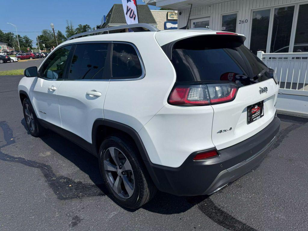 used 2019 Jeep Cherokee car, priced at $17,495