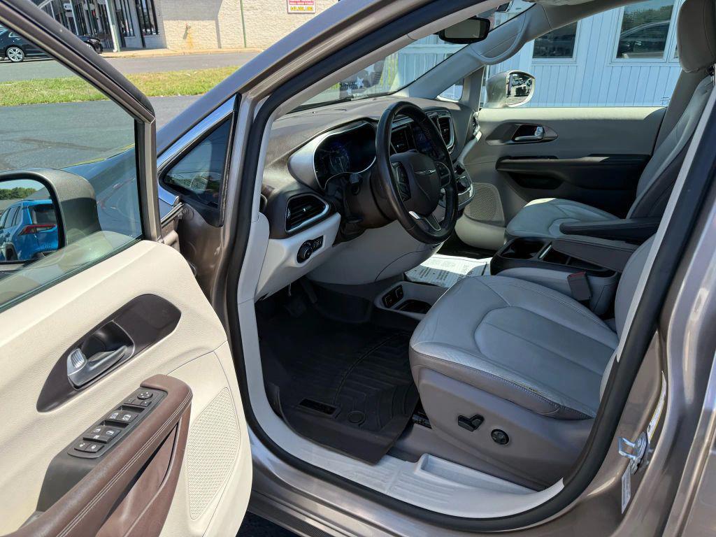 used 2017 Chrysler Pacifica car, priced at $15,495