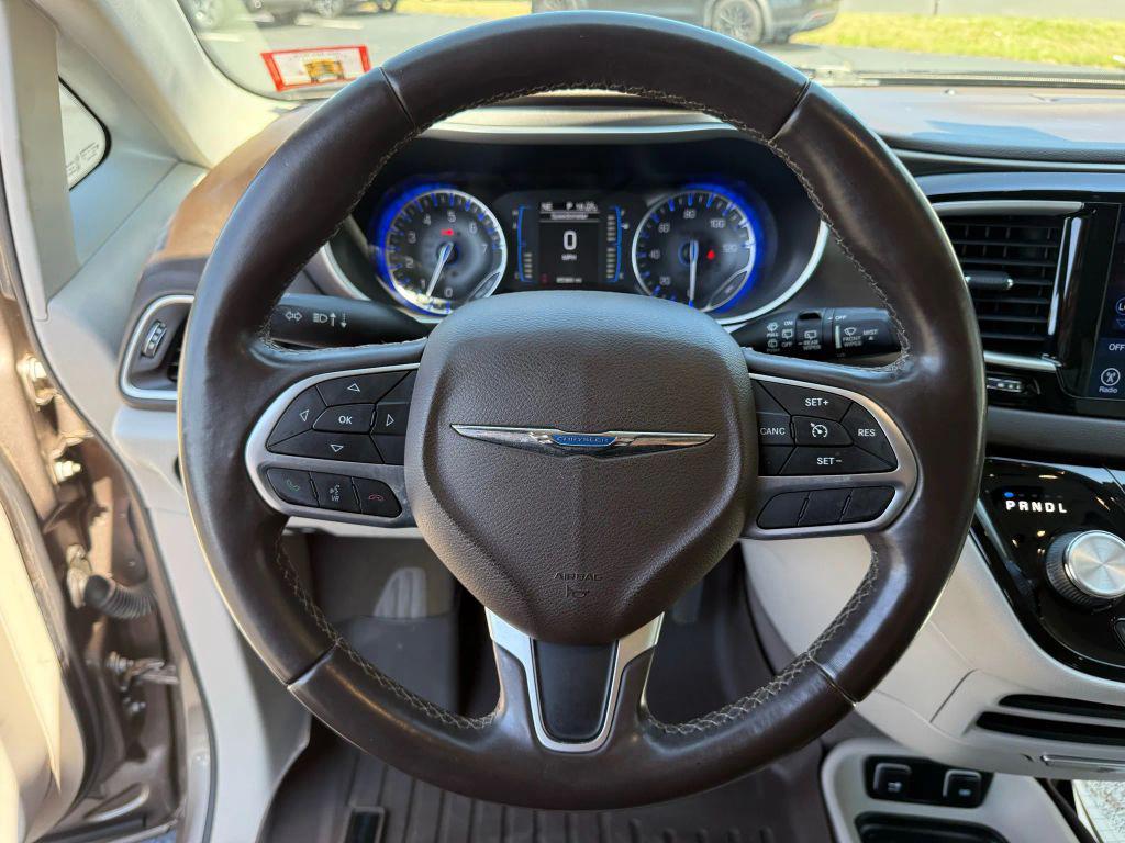 used 2017 Chrysler Pacifica car, priced at $15,495