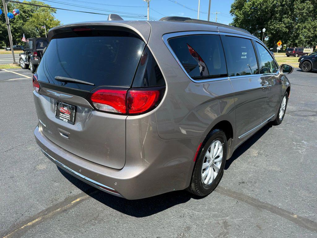 used 2017 Chrysler Pacifica car, priced at $15,495