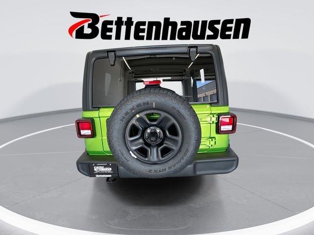 new 2025 Jeep Wrangler car, priced at $41,234