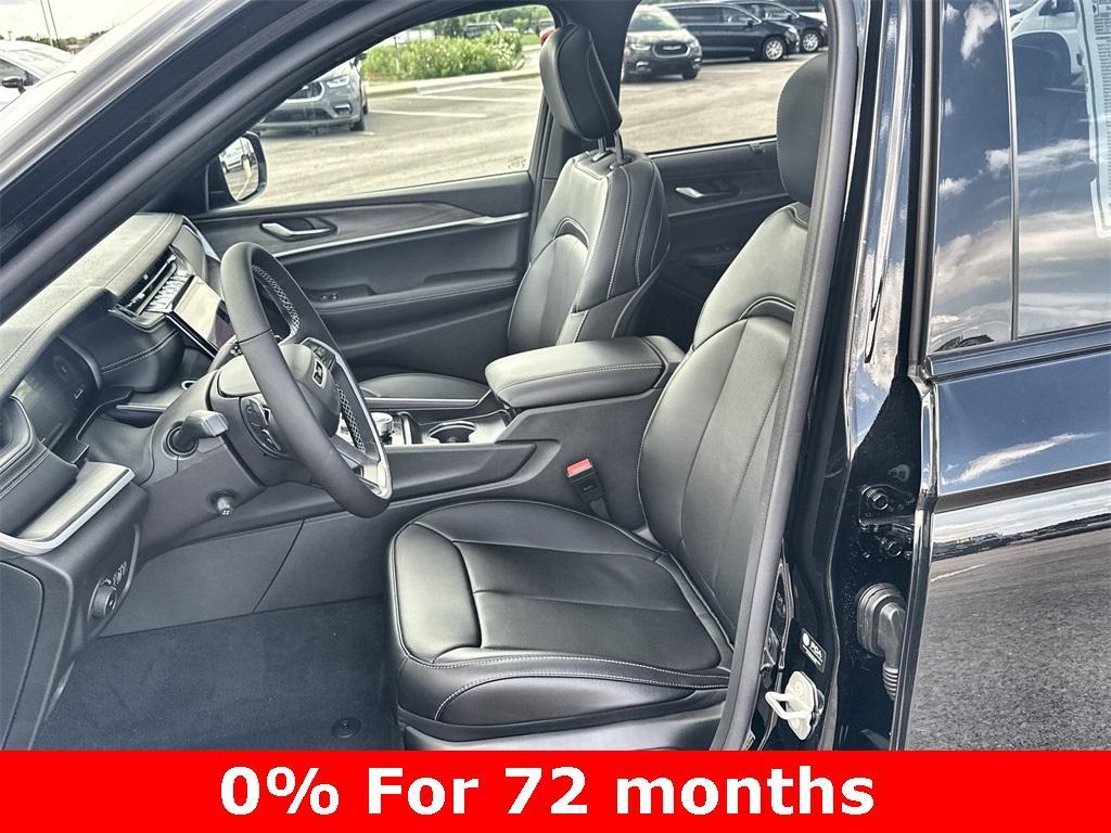 new 2025 Jeep Grand Cherokee car, priced at $49,044
