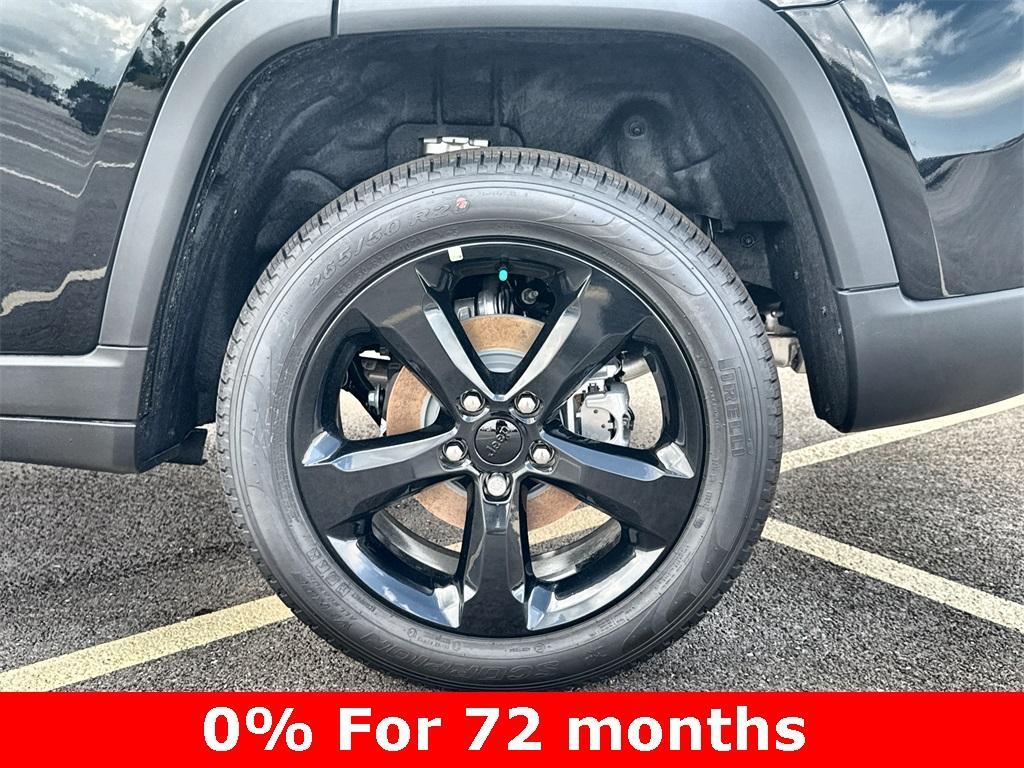 new 2025 Jeep Grand Cherokee car, priced at $49,044