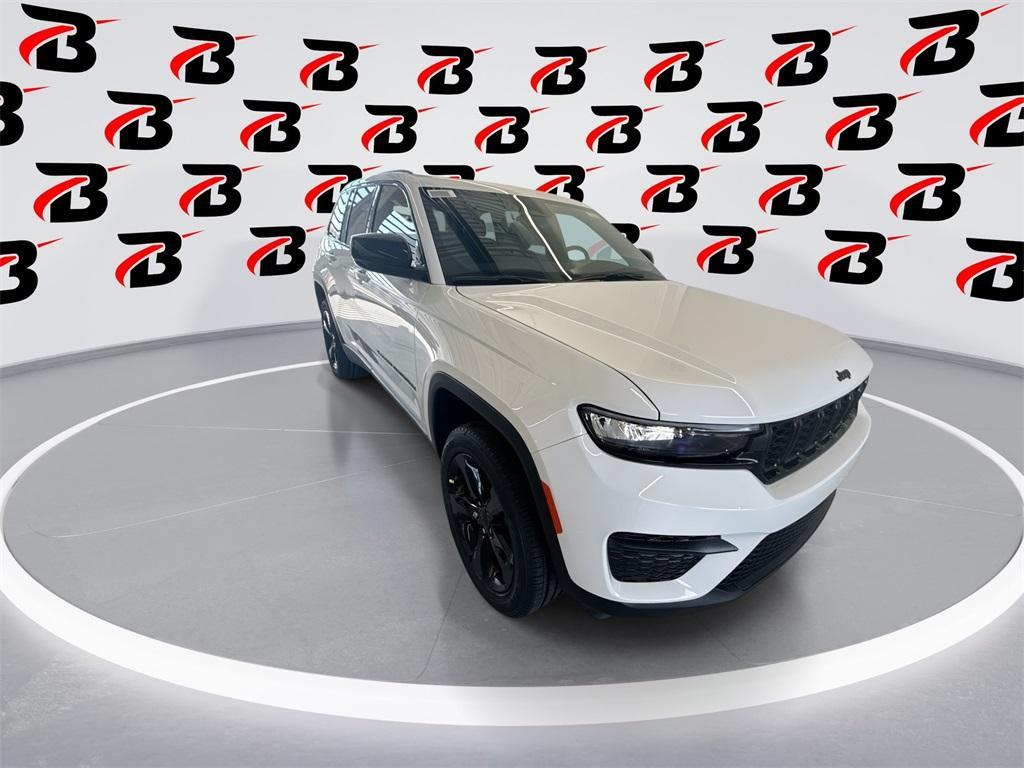 new 2025 Jeep Grand Cherokee car, priced at $40,080