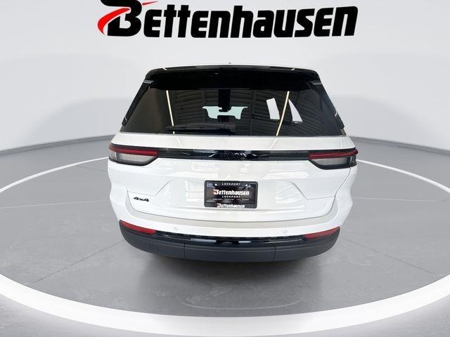 new 2025 Jeep Grand Cherokee car, priced at $41,580
