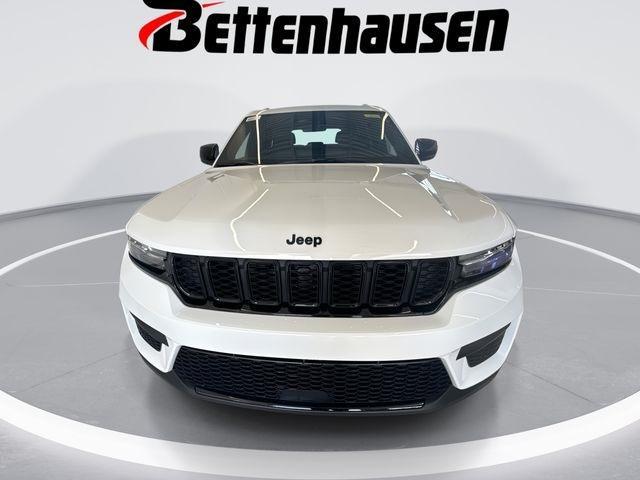 new 2025 Jeep Grand Cherokee car, priced at $41,580