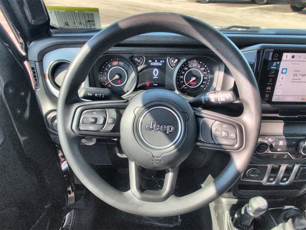 new 2025 Jeep Wrangler car, priced at $31,374
