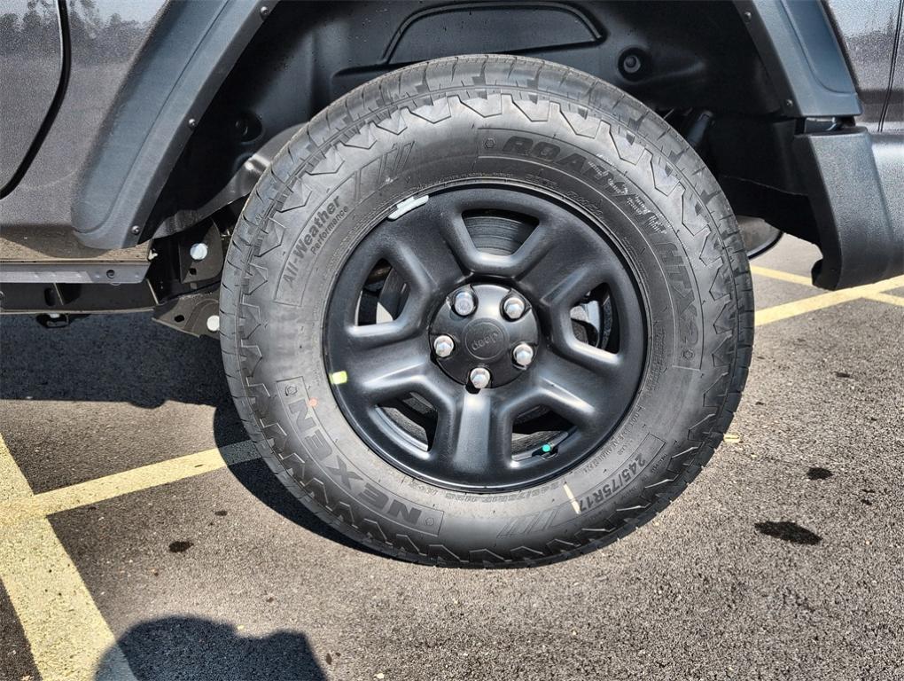 new 2025 Jeep Wrangler car, priced at $31,374