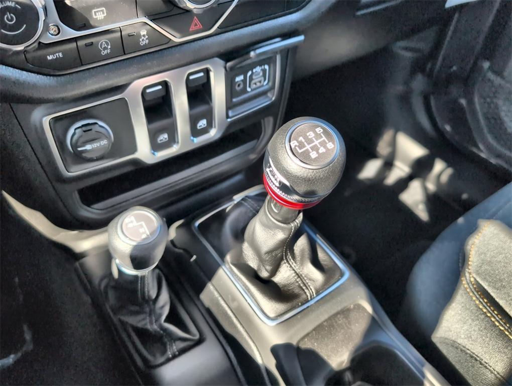 new 2025 Jeep Wrangler car, priced at $31,374