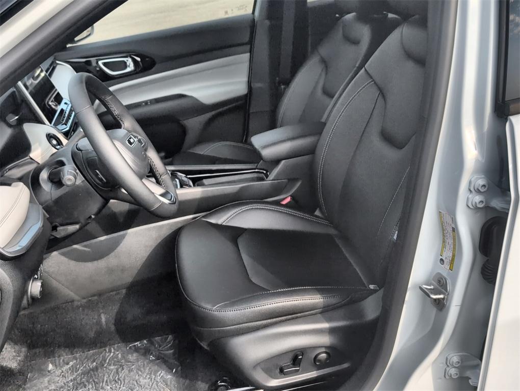 new 2025 Jeep Compass car, priced at $31,228