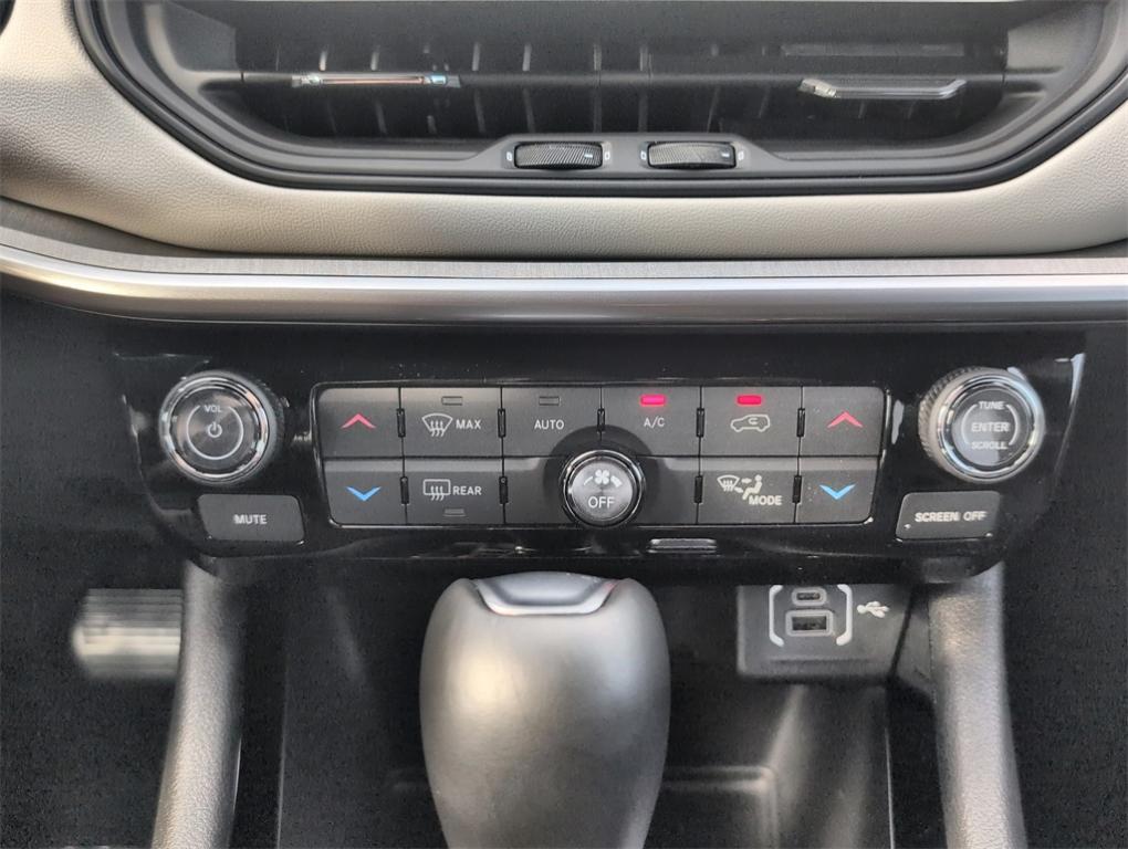 new 2025 Jeep Compass car, priced at $31,228
