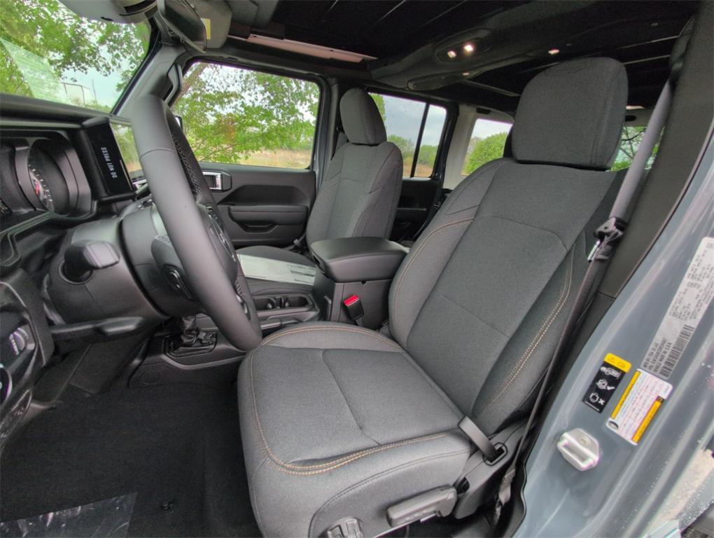 new 2025 Jeep Wrangler car, priced at $45,980