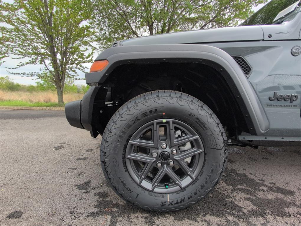 new 2025 Jeep Wrangler car, priced at $45,980
