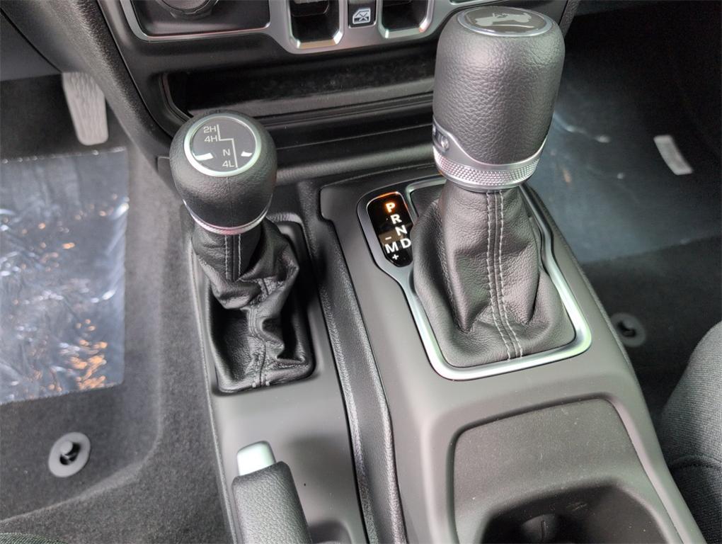 new 2025 Jeep Wrangler car, priced at $45,980