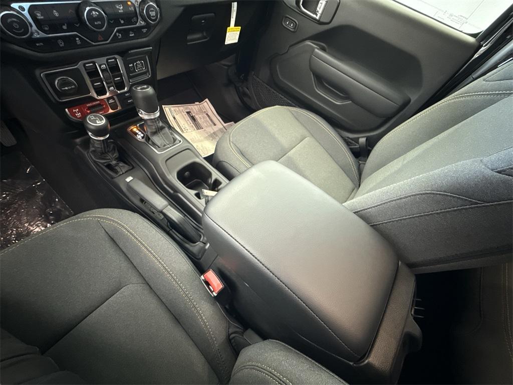 new 2025 Jeep Wrangler car, priced at $50,770