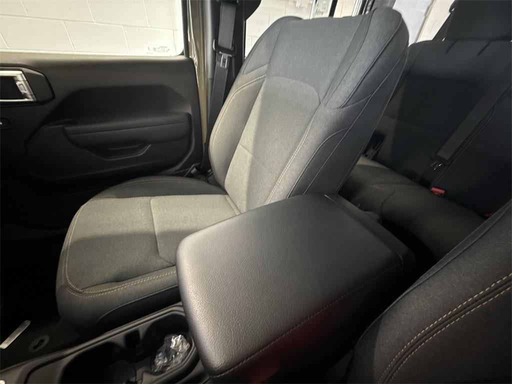 new 2025 Jeep Wrangler car, priced at $48,570