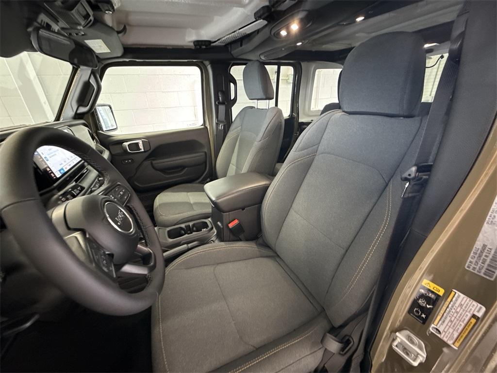 new 2025 Jeep Wrangler car, priced at $48,570