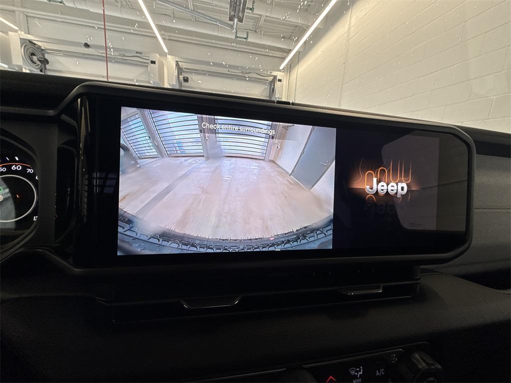 new 2025 Jeep Wrangler car, priced at $48,570