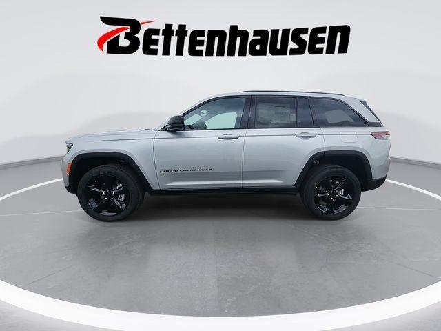 new 2024 Jeep Grand Cherokee car, priced at $39,175