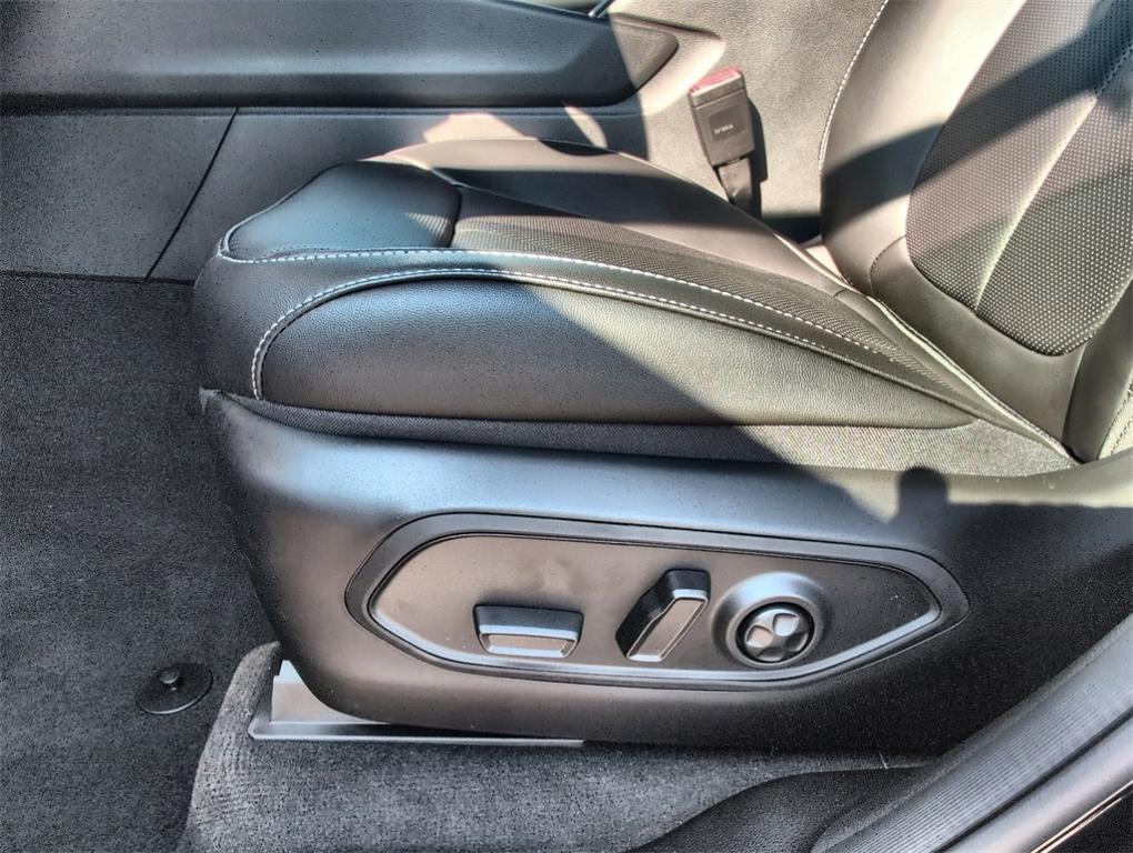 new 2025 Jeep Grand Cherokee car, priced at $49,149