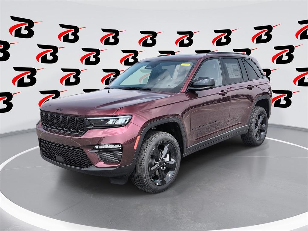 new 2025 Jeep Grand Cherokee car, priced at $45,979