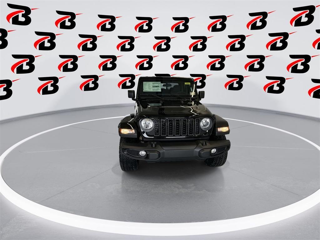 new 2025 Jeep Gladiator car, priced at $41,900