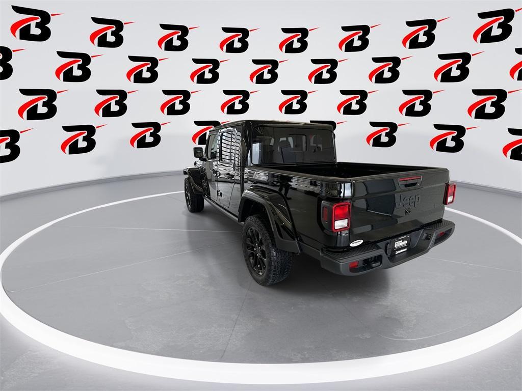 new 2025 Jeep Gladiator car, priced at $41,900