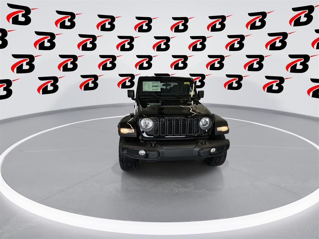 new 2025 Jeep Gladiator car, priced at $41,900