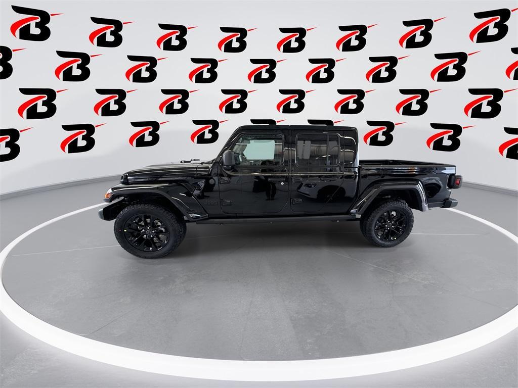new 2025 Jeep Gladiator car, priced at $41,900