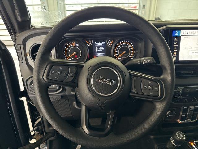 new 2025 Jeep Gladiator car, priced at $42,852