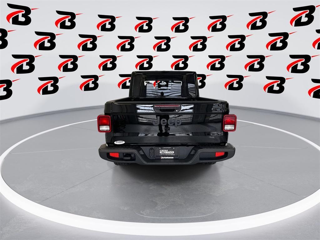 new 2025 Jeep Gladiator car, priced at $41,900