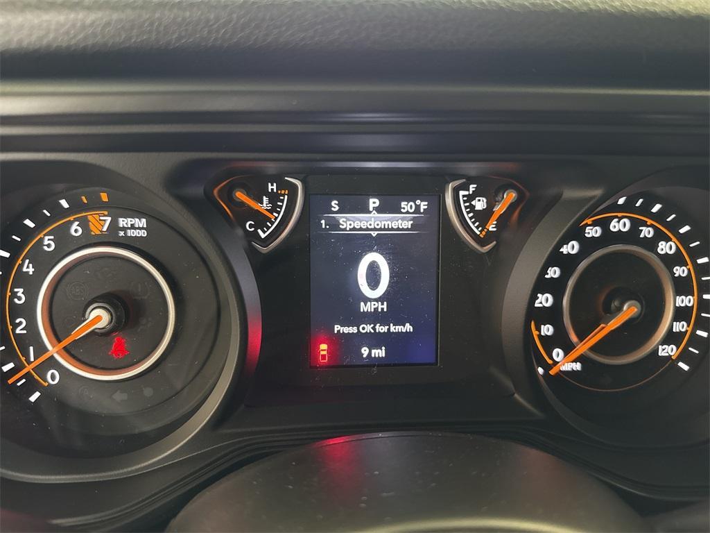 new 2025 Jeep Gladiator car, priced at $41,900