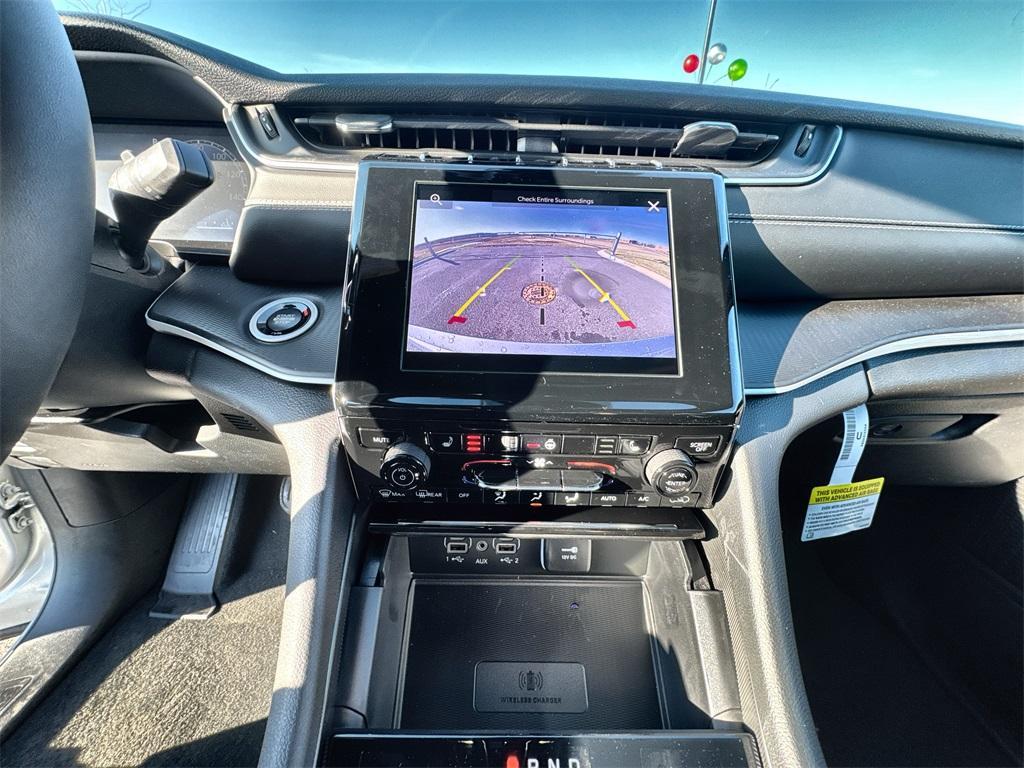 new 2025 Jeep Grand Cherokee car, priced at $41,675