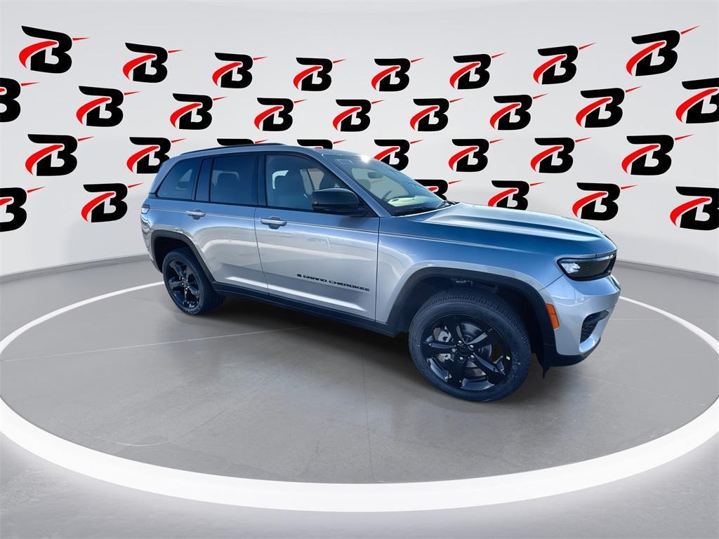 new 2025 Jeep Grand Cherokee car, priced at $41,675