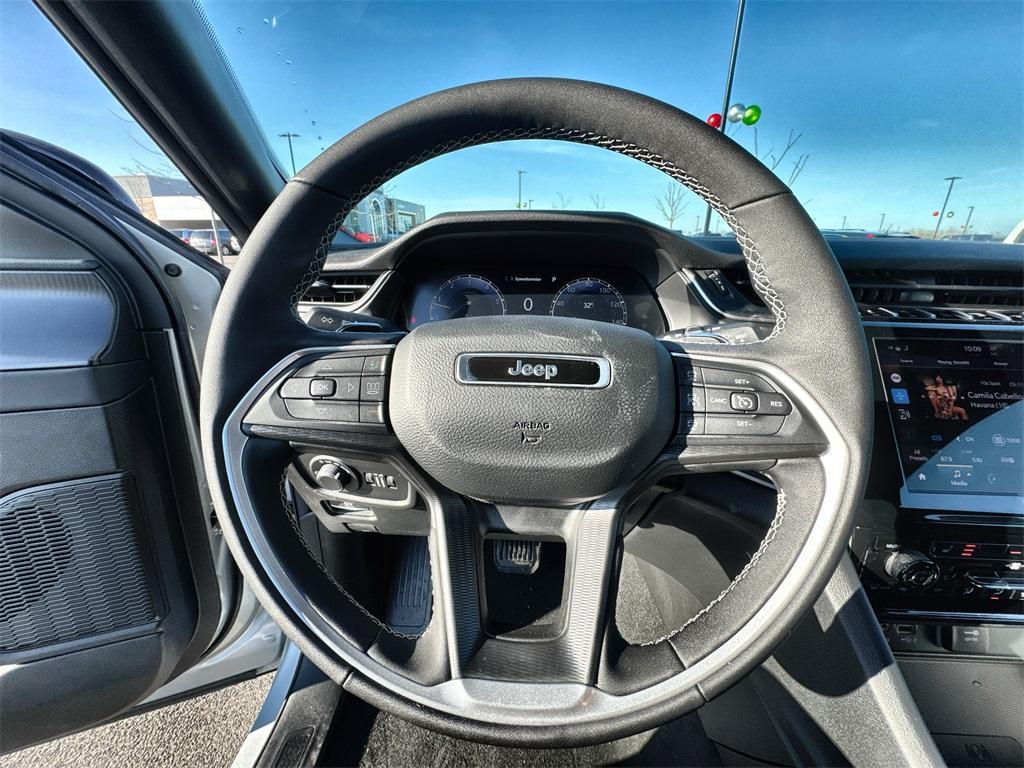 new 2025 Jeep Grand Cherokee car, priced at $41,675