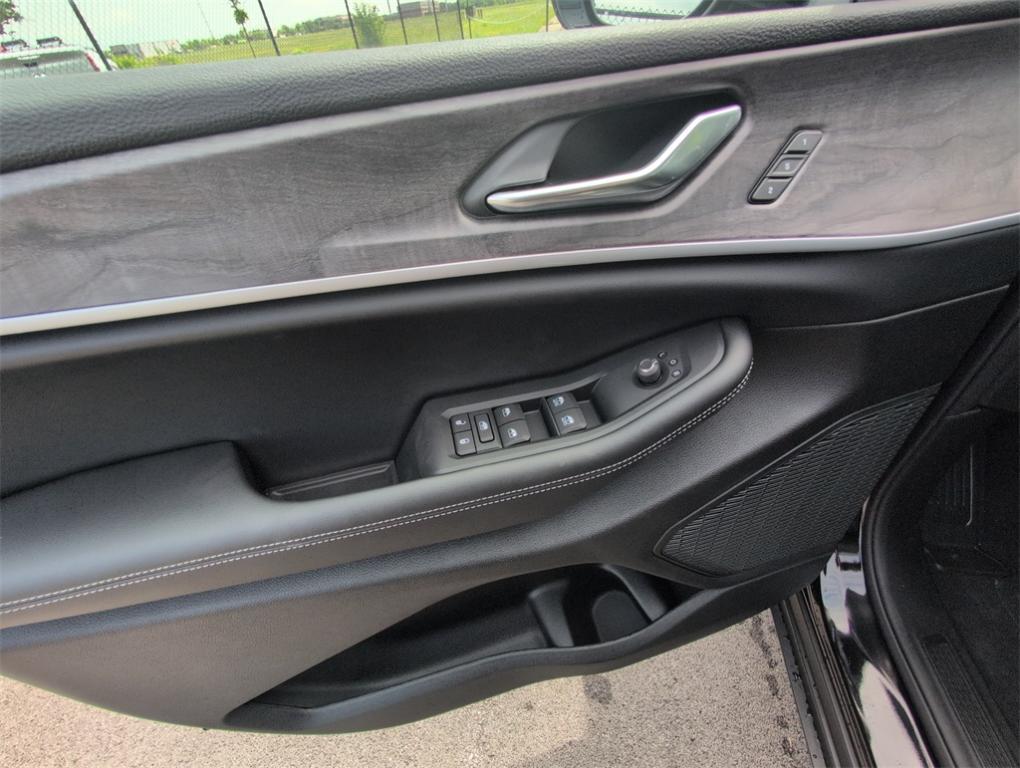 new 2025 Jeep Grand Cherokee L car, priced at $40,340