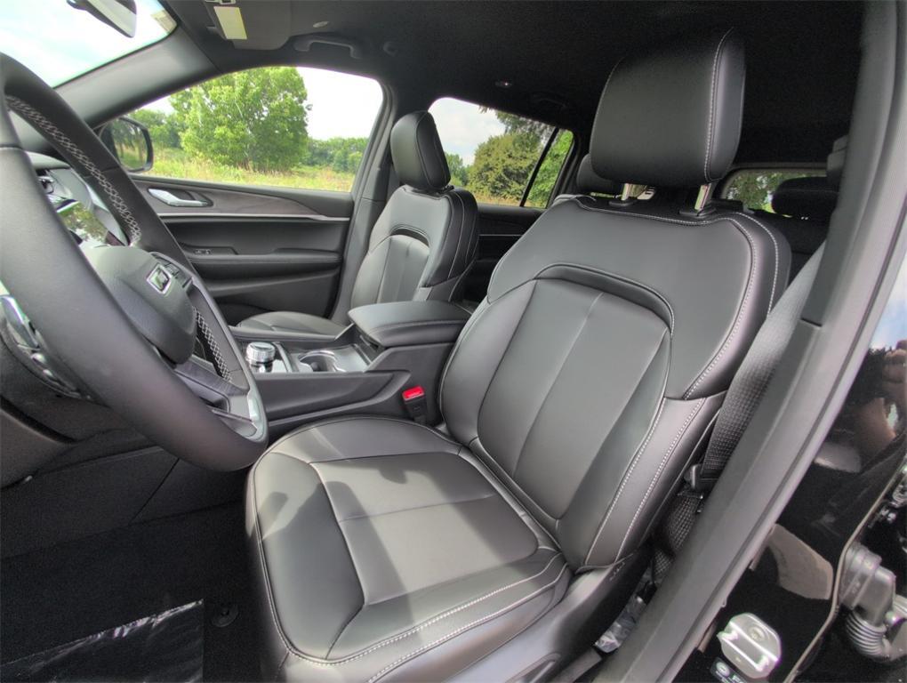 new 2025 Jeep Grand Cherokee L car, priced at $40,340