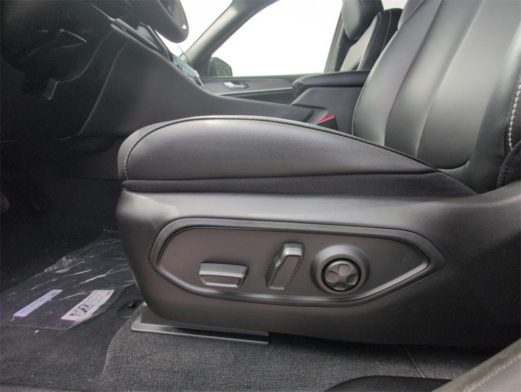new 2025 Jeep Grand Cherokee L car, priced at $40,340