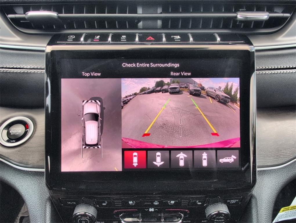 new 2025 Jeep Grand Cherokee car, priced at $43,733