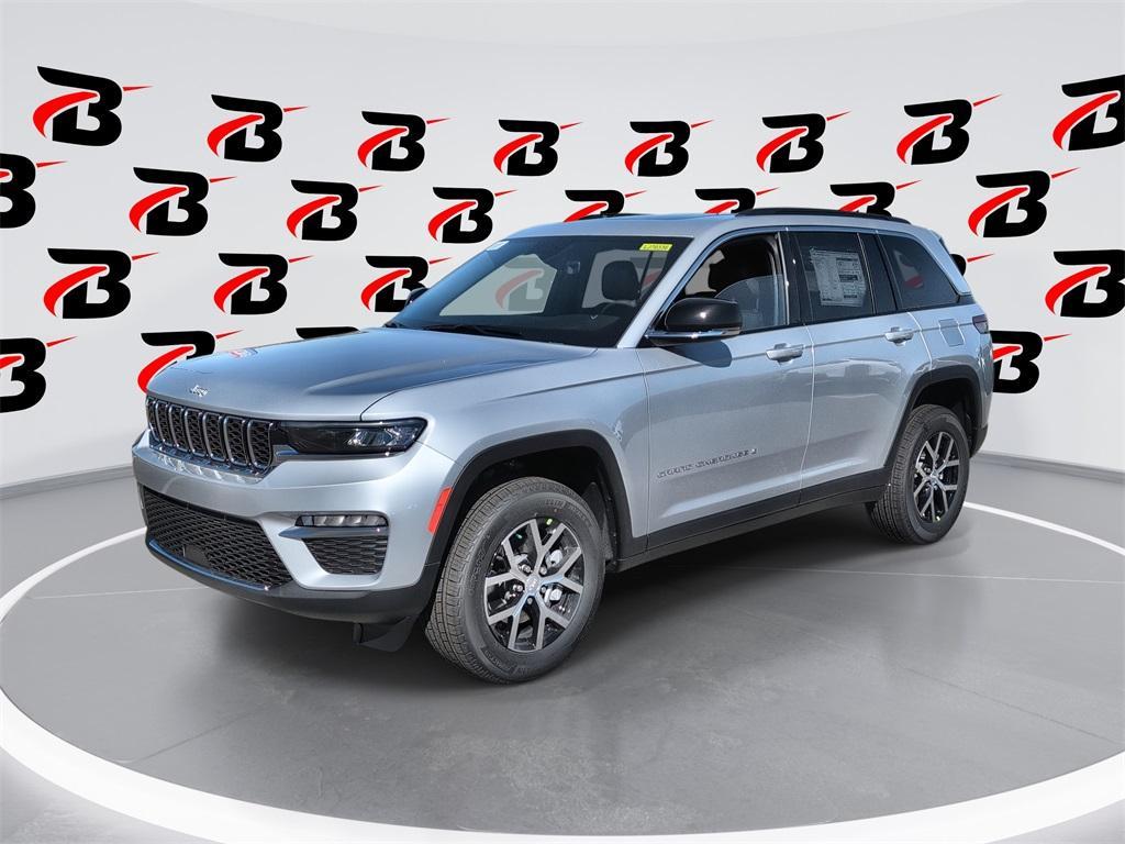 new 2025 Jeep Grand Cherokee car, priced at $43,733