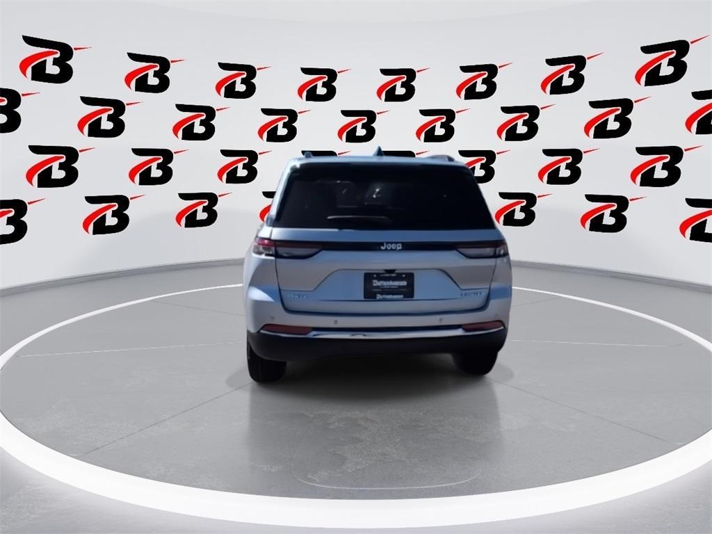 new 2025 Jeep Grand Cherokee car, priced at $43,733
