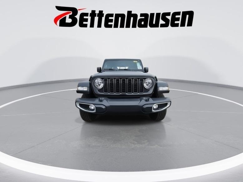 new 2024 Jeep Gladiator car, priced at $37,220