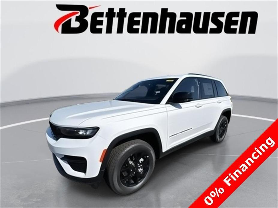 new 2024 Jeep Grand Cherokee car, priced at $38,001