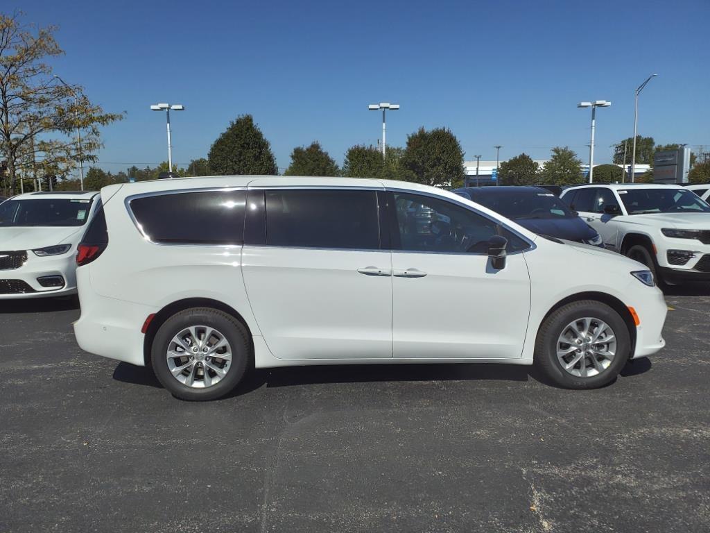 new 2025 Chrysler Pacifica car, priced at $46,059
