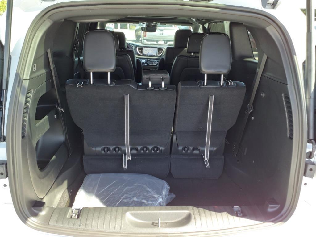 new 2025 Chrysler Pacifica car, priced at $46,059